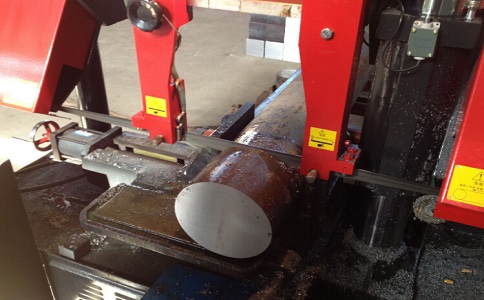 古丈卧式带锯床加工时出现明显振荡如何排查？